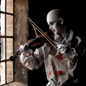 The Clown And The Fiddle 1